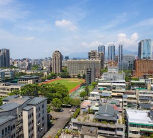 長照服務需求增房市降溫牽動財源