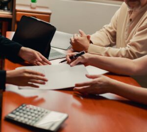 勞工具舊制年資 勞雇雙方可協議結清符合三項條件 即可動支台銀專戶金額