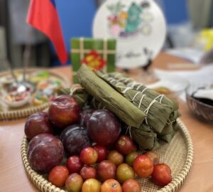 移民署邀請新住民提前慶祝端午節 分享「越南殺蟲節」文化習俗。圖／移民署