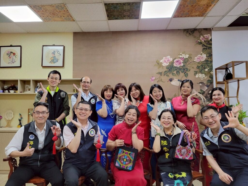 「新住民子女多元文化培育營」透過在地創生、識讀媒體、社會創新及多元文化發展,發掘許多新住民在地方各行各業的努力與貢獻。圖/移民署