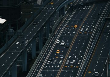 端午連假疏運雙鐵加開班次 客運祭6折、轉乘優惠 東部旅遊再加碼。圖／Unsplash