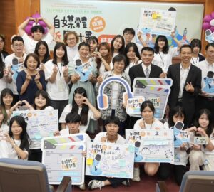 移民署辦培育營強化新住民媒體識讀、Podcast創作 劉世芳：期許未來出現百萬流量新星。圖／移民署