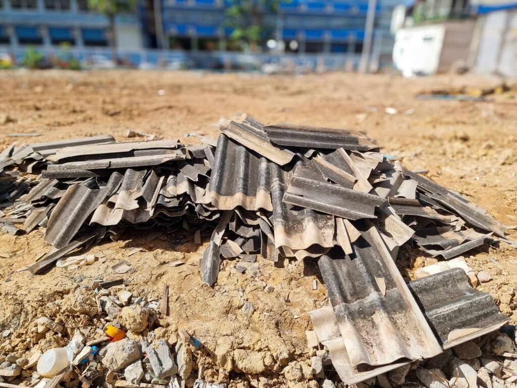 廠房石綿屋瓦清理立委喊話經部協助郭智輝允諾協同地方政府立即處理- FWA外籍勞工通訊社