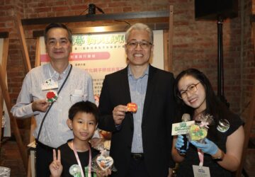 助新住民勇敢追築多元夢想 內政部頒發462萬元築夢獎金。圖／移民署