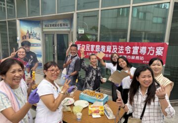 移民署邀新住民烤印尼沙嗲度中秋 提醒佳節勿攜帶、寄送豬肉製品入境。圖／移民署