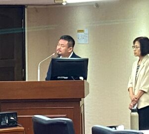 釋出婦女勞動力 賴總統提鬆綁外籍家庭幫傭確保托育品質等前提下 洪申翰:正在評估中