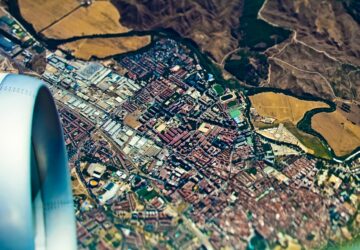 內政部通過基隆國土功能分區調整 桃園具急迫性重大建設 另依區域計畫法規定優先辦理。圖／Unsplash