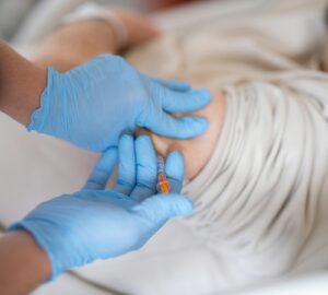 เจ็บป่วยวันหยุดไม่ต้องรีบไปโรงพยาบาลใหญ่! คู่มือการหาหมอวันหยุดที่ศูนย์ดูแลผู้ป่วยฉุกเฉินระดับเบา (UCC) วันอาทิตย์และวันหยุดนักขัตฤกษ์. photo／Unsplash