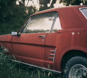 買新車報廢舊汽機車 最高可享退還貨物稅10萬元。圖/Unsplash