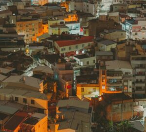 明年租補將排除頂樓加蓋、違建 國土署：舊戶有1年緩衝機制。圖／Unsplash