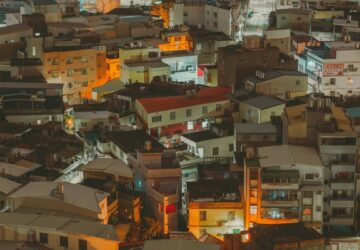 明年租補將排除頂樓加蓋、違建 國土署：舊戶有1年緩衝機制。圖／Unsplash