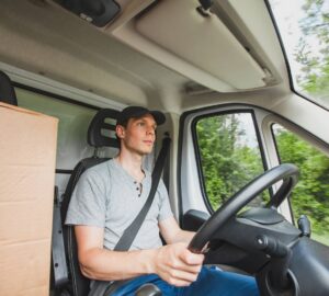 大貨車駕駛時數擬比照客運納管工會批評缺配套恐加劇缺工循環