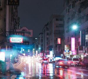 氣溫驟降日夜溫差大 保暖補水保護心血管。圖/Unsplash