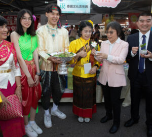 2025移民節嘉年華會高雄盛大舉辦 劉世芳:肯定外籍人士在臺貢獻。圖/內政部