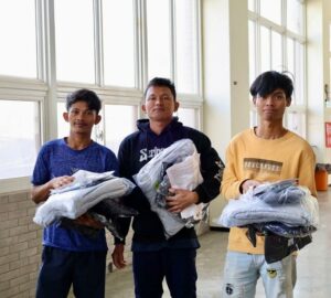 新北寒冬送暖 前進漁港關懷外籍船員