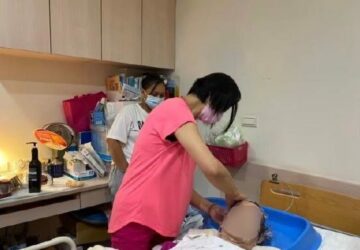 台北市移工學院 新增沐浴安全教學。圖／台北市勞動力重建運用處