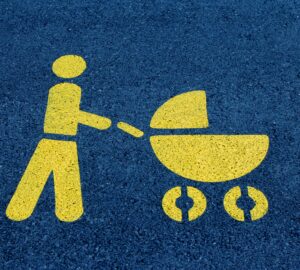 พ่อแม่ชาวต่างชาติสามารถขยายเวลาพำนักในไต้หวัน เพื่อช่วยเลี้ยงดูบุตรหลานได้. photo/Unsplash