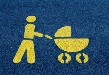 พ่อแม่ชาวต่างชาติสามารถขยายเวลาพำนักในไต้หวัน เพื่อช่วยเลี้ยงดูบุตรหลานได้. photo/Unsplash