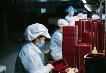 工廠遭勒令停工仍違法營運 民團赴監院陳情