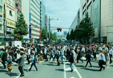 在日外籍勞動者達257萬人再創高 年增近27萬人 連續3年突破20萬. photo/Unsplash