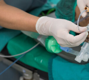 抽痰?口腔抽吸?外看、雇主曾生爭議