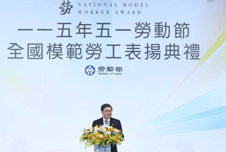 卓揆：明年最低工資朝3萬元以上邁進