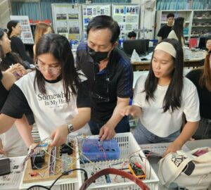 崑大電機系乙級證照培訓 外籍生全數通過、高中職術科通過率達98%。圖／崑大