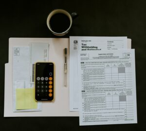 Hướng dẫn Khai Thuế thu nhập cá nhân Trực tuyến tại Đài Loan năm 2025 cho Người nước ngoài: Cập nhật Quan trọng và Các bước Cần thiết. photo/Unsplash