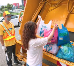 คู่มือฉบับย่อเกี่ยวกับถุงขยะในไทเป. photo/Taipei City Government