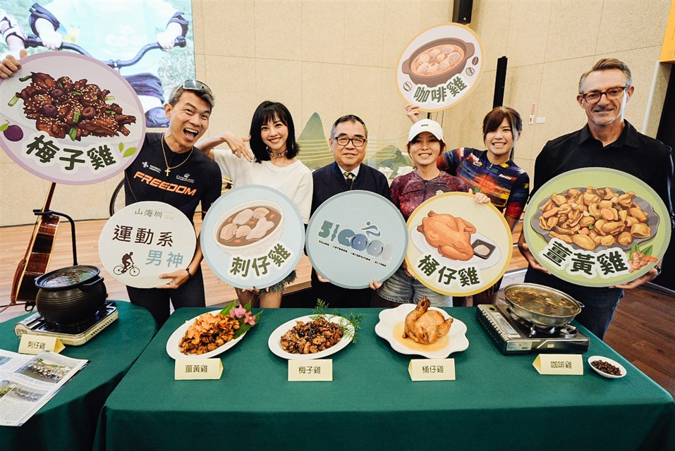 藝人安娜·李、印尼網紅吳俊星、臺南辣媽黃恆真、網紅本丸及英籍BC雜誌主編LEE RODGERS分別領騎五座水庫路線。圖／觀光署