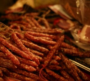 攜豬肉製品 144名外籍旅客繳不出罰款無法入境。圖/Unsplash