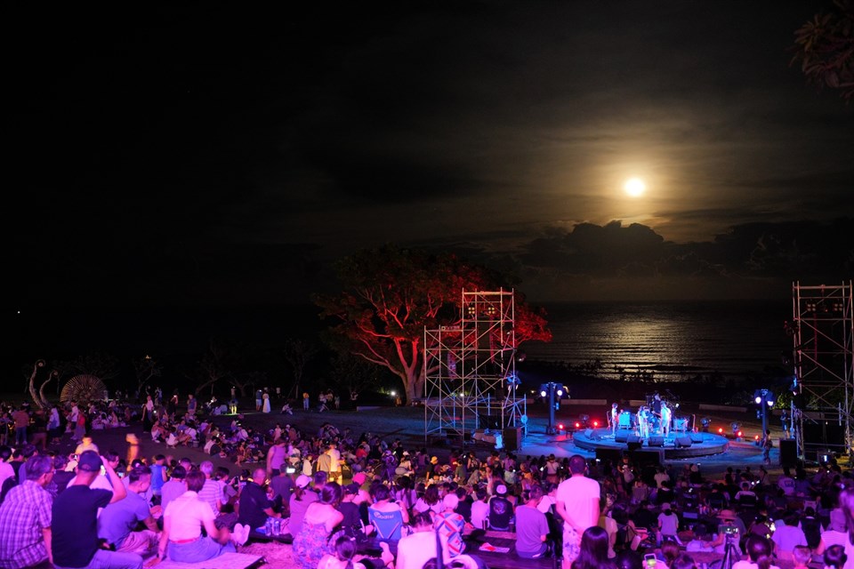 「月光．海音樂會」是每年「東海岸大地藝術節」備受矚目的活動亮點