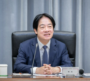 經濟成長創高 總統宣布明年普發1萬
