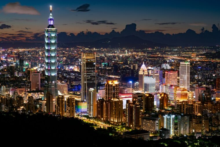 Panduan Pembaharuan Terkini 2026: Cara Melamar Pekerjaan Hotel di Taiwan dari Luar Negeri (Tenaga Kerja Terampil Asing). photo/Unsplash