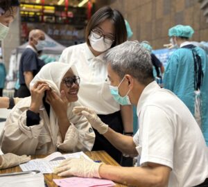 重建處攜手慈濟 提供移工健康諮詢