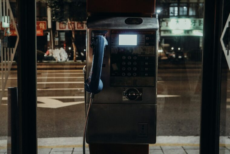 Mệt mỏi vì Vấn đề Pháp lý hay Gánh nặng Chăm sóc? Đường dây nóng Hỗ trợ Đa ngôn ngữ dành cho Tân di dân tại Đài Loan chính thức ra mắt. photo/Unsplash